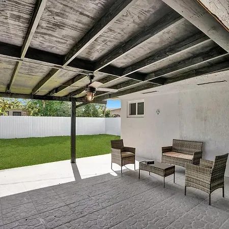 Cryptocabana Miami Exterior photo